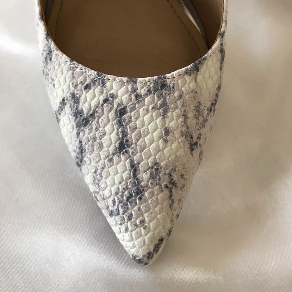 WHBM PURPLE SNAKE HEELS - Picture 4 of 12